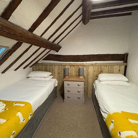 The Barn At Geufron Farm - Dog Friendly - Nr Tywyn Βίλα Bryn-crug Εξωτερικό φωτογραφία